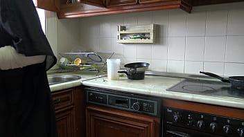 Istri Arab Dikentot Dan Diberi Suntikan Sperma Oleh Pemuda Jerman