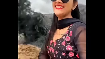 Bhabhi Desi Naik Turun Susu