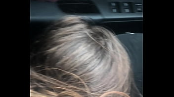 Sahabat Lesbi Basah Kuyup Saat Latihan Dan Membungkuk Menggoda