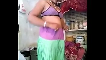 Desi Bhabi Yang Menggoda Dan Siap Memuaskan Hasratmu