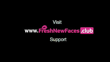 Remaja Latina-arab Menghisap Dan Menelan Dengan Penuh Kebanggaan