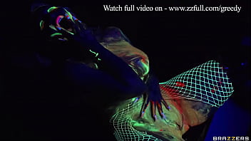 Alexxa Vice Menggila Dengan Dua Kontol Ganas – Alexxa Vice / Brazzers / Streaming Penuh Di Www.zzfull.com/greedy