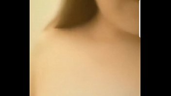 Gadis Oriental Yang Menggoda