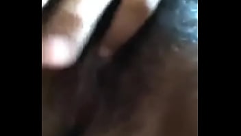 Desi Bhabi Melepas Saree Dengan Gerakan Menggoda