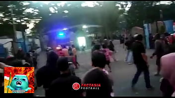 Bentrokan Brutal Suporter Persik Vs Psim: Adu Kekuatan Dan Gairah Di Tribun