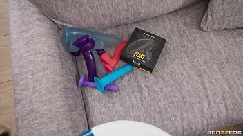 Ngentot Natal Ala Brazzers Part 1: Jennifer White Dan Cubbi Thompson Siap Bikin Kamu Klepek-klepek! Buruan Ke Situs Resmi, Pakai Kode Xvpromo Buat Dapetin Diskon Gila-gilaan!