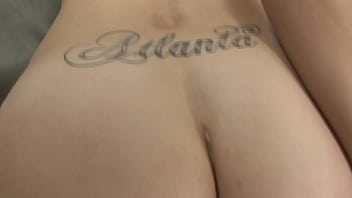 Ibu Berambut Cokelat Dijilat Dan Ditiduri Oleh Pemuda