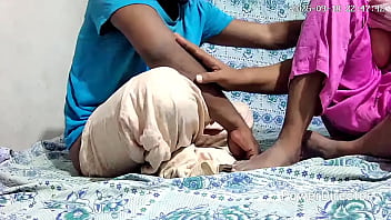 Gadis India Berpayudara Besar Dan Adik Ipar Beraksi Di Bagian Ketiga