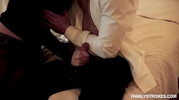 Gadis Muslim Tiru Berpayudara Besar Ella Knox Balas Dendam Pada Ibu Tiri Yang Keras Dengan Menggoda Ayah Tirinya