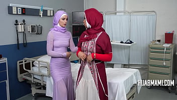 Dokter Kafir Putih Suntik Sperma Panas Ke Dalam Rahim Istri Arab Yang Menggairahkan Saat Pemeriksaan Kesuburan