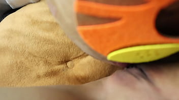 สาวสวยนักเรียนไทยโดนเลียจิ๋มจนฉี่แตกครางลั่น