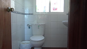 Istri Turki Muslim Genit Yang Doyan Ditipu Suami, Ngentot Di Wc Umum Dengan Tentara Amerika