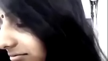 Gadis Desi Cantik Yang Menggoda