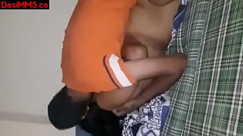 गर्म भारतीय भाभी की चुलबुली देह