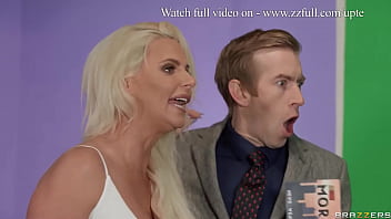 Hujan Deras Di Lubang Pantat – Phoenix Marie / Brazzers / Tonton Full Di Www.zzfull.com/upte