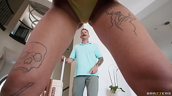 Menggila Dengan Baby Sitter Nakal Ryan Reid / Brazzers / Masukkan Kode Xvpromo Di Situs Resmi Untuk Diskon Panas