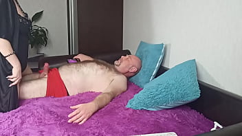 Ibuku Tiri Si Jalang Seksi! Pengen Banget Njeplak Kontol Gede Gue Ke Mulutnya Dan Ngentot Pantatnya Sambil Bokap Tirinya Ngentotin Dia Juga!