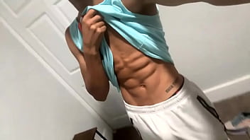 Mau Ikut Ke Gym? Aku Lagi Panas Dan Siap Bikin Kamu Berkeringat.