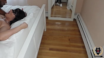 Brunet Misterius Sarah Arabic Dihardiki Gaya Anjing Oleh Rome Major!