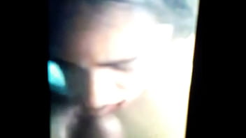 Mantan Pacarku Melahap Cairan Panas Di Mulutnya