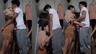 Kakak Dan Adek Main-main Saat Rumah Sepi