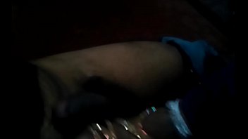 Gadis India Berperhias Gelang Kaki Menggoda Dengan Sandal Dan Layanan Spesial