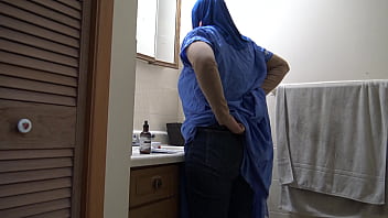 Istri Turki Menyerahkan Lubang Pantatnya Untuk Ditusuki Suami Muslimnya Saat Bulan Ramadan