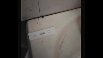 Proses Lengkap Tes Kehamilan Ibu Tiriku Yang Menggoda