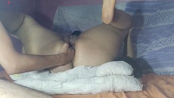 Saat Dia Tidur & Aku Menggoda Memeknya Yang Menggairahkan