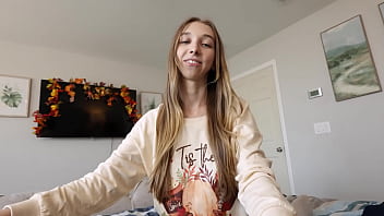 Kakak Tiriku Menginginkan Kontol Untuk Pesta Thanksgiving – Breezy Bri