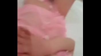 Gadis Oriental Yang Menggoda