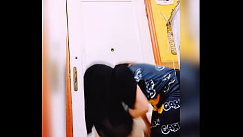 Rutin Seksi Gadis Berhijab Arab Dengan Bokong Besar Yang Menggoda (video Pertama)