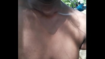 Gadis Desa Memamerkan Payudara Montoknya