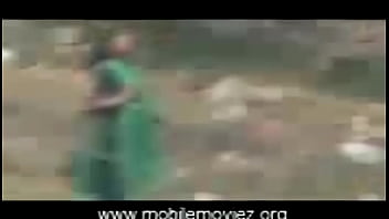 Gadis Desi Buang Air Besar Di Alam Terbuka