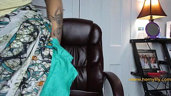 Ibu Tiri Menggoda Dengan Kata-kata Mesum Untuk Teman Anak Tirinya Dari Sudut Pandangnya