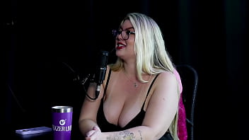 Loira Puta Exibe Sua Boca De Veludo, Mostra Os Peitos Fartos E A Boceta Molhada Depois De Confessar Que Quando Estava Dando O Cu No Egito, A Polícia Invadiu Seu Quarto – Alice Monteiro (sheer/red)