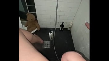 Gadis Arab Muda Mewah Dari Saudi Dengan Tubuh Sempurna Memuaskan Dirinya Di Kamar Mandi