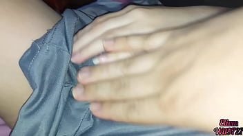 Mainin Memek Sempit Adik Tiriku Yang Menggairahkan