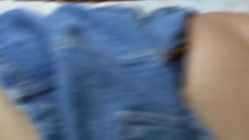 Ibu Berbulu, Istri Latin, Memamerkan Tubuh Panasnya Di Kamar Tidur Di Depan Karyawannya, Dia Menginginkan Kontol Dan Cumshot Di Pantatnya