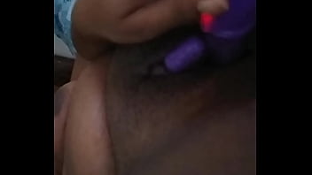 Mainannya Yang Baru Untuk Dimainkan Di Ranjang