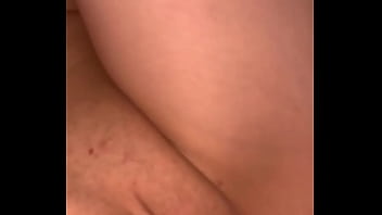 Gadis Oriental Yang Menggoda