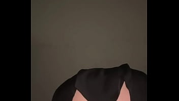 Gadis Muslim Berhijab Basah Kuyup Menggosok Klitoris Dan Masturbasi Dengan Ganas