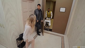 Pengantin Yang Menggoda Dengan Mainan Seks Dan Perampok Yang Ingin Mencuri Kenikmatannya – Nicole Doshi / Brazzers / Tonton Lengkap Di Www.brazzers.promo/bride