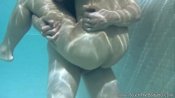 Milf Asia Menggairahkan Mengobarkan Nafsu Pria