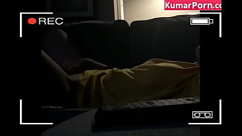 Gadis Tiongkok Masturbasi Di Kamera Yang Diretas