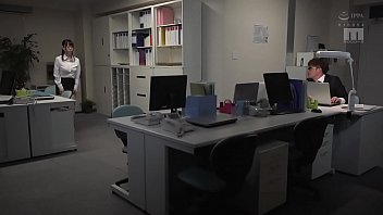 Rekan Kerja Kantoran Jav Yang Telanjang Dan Menggoda