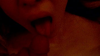 Gadis Tionghoa Cantik Yang Menggoda Melahap Cairan Senggamaku. Berlangganan Dan Nikmati Video Panas Terbaru Setiap Hari.