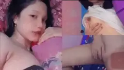 Gadis Mungil Montok Dengan Payudara Mungil Yang Menggoda