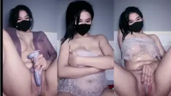 Tubuh Safira Yang Menggoda Diminyaki Hingga Basah Dan Menggeliat Nikmat