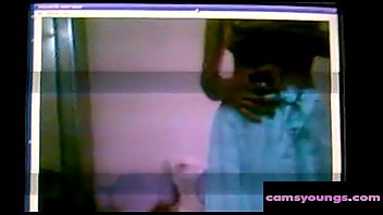 Bidadari India Menggoda Di Webcam, Tonton Gratis Adegan Panasnya